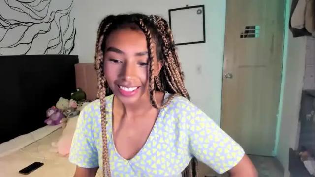Image 4 of naomii1020 Stream on Chaturbate on 4 days ago