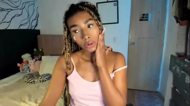 Image 6 of naomii1020 Stream on Chaturbate on 2 days ago