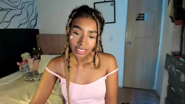 Image 7 of naomii1020 Stream on Chaturbate on 2 days ago