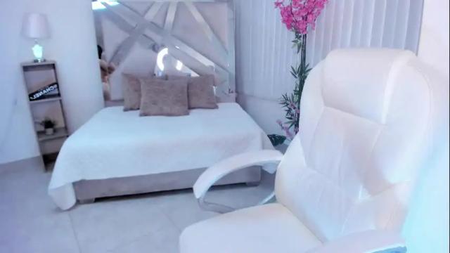 Image 2 of naomii_campbell_ Stream on Chaturbate on 1 month ago