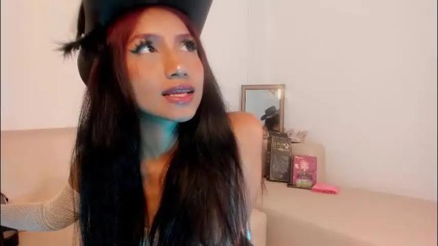 Image 12 of naomiiii__ Stream on Chaturbate on 1 month ago
