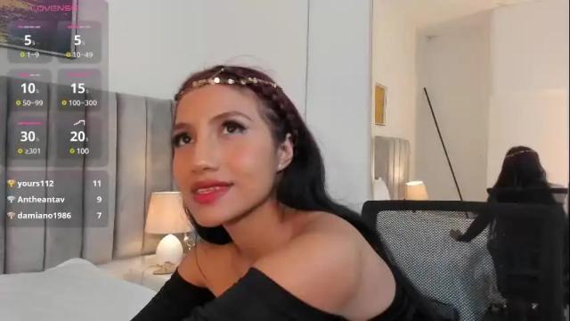 Image 10 of naomiiii__ Stream on Chaturbate on 1 month ago