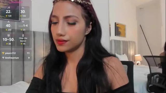 Image 4 of naomiiii__ Stream on Chaturbate on 1 month ago
