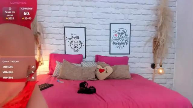 Image 8 of naomiiii__ Stream on Chaturbate on 1 month ago
