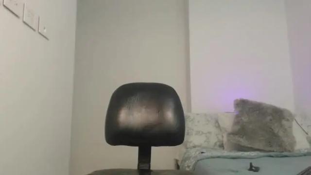Thumbnail 1, naomikross's Stream at Chaturbate, 21 months ago