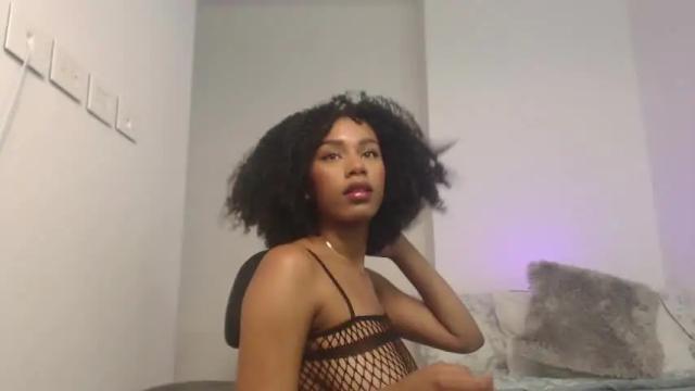 Image 7 of naomikross Stream on Chaturbate on 21 months ago