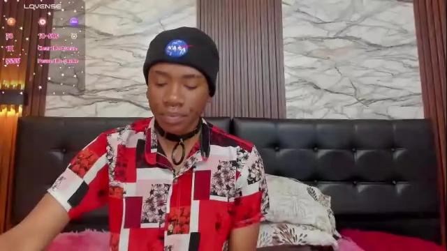 Image 8 of naomilust_ Stream on Chaturbate on 1 month ago