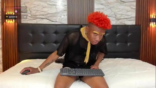 Image 3 of naomilust_ Stream on Chaturbate on 18 days ago