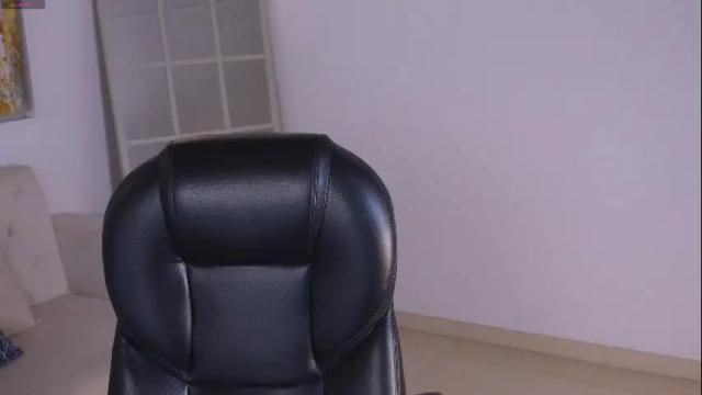 Image 4 of naomisainz Stream on Chaturbate on 12 days ago