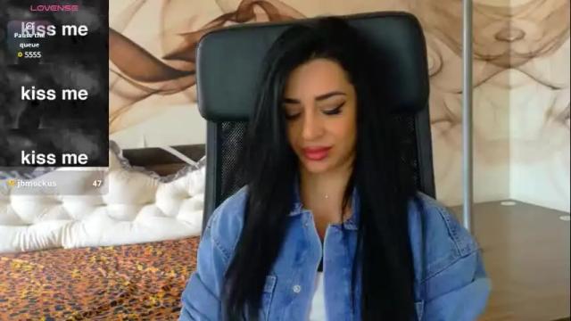 Image 10 of naomiscarlett Stream on Chaturbate on 1 month ago