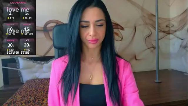 Image 2 of naomiscarlett Stream on Chaturbate on 25 days ago