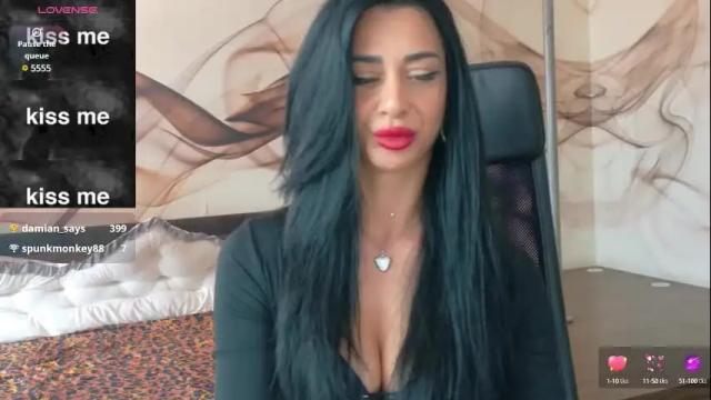 Image 6 of naomiscarlett Stream on Chaturbate on 12 days ago