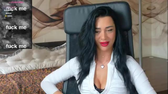 Image 11 of naomiscarlett Stream on Chaturbate on 10 days ago