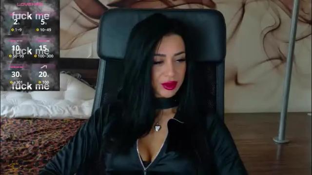 Image 2 of naomiscarlett Stream on Chaturbate on 1 month ago