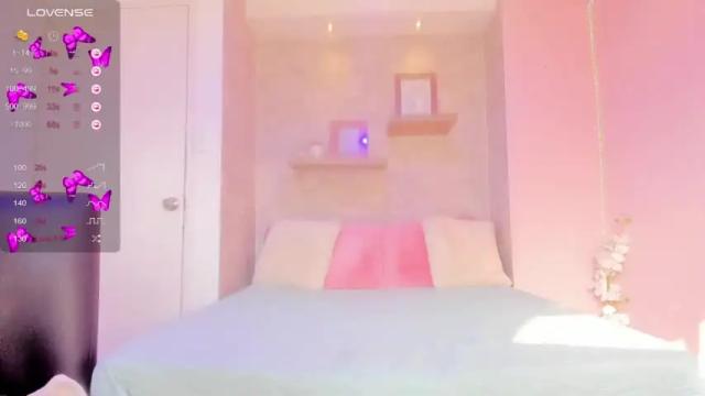 Image 3 of naomisosa Stream on Chaturbate on 16 months ago