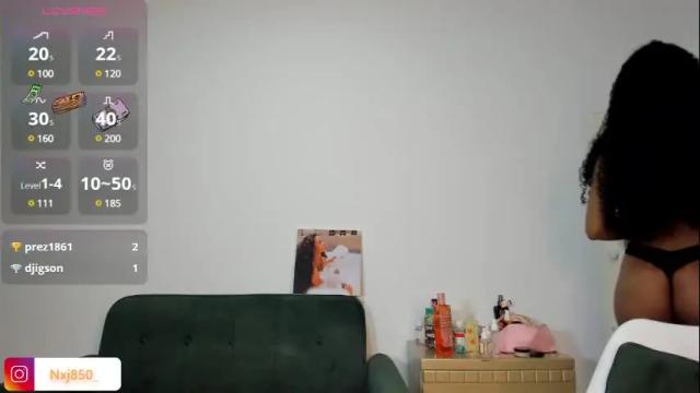 Image 6 of naomixjones1 Stream on Chaturbate on 1 month ago