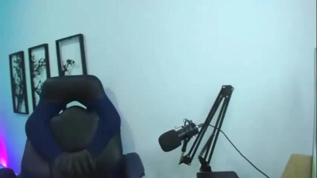 Image 6 of naomy777_ Stream on Chaturbate on 2 months ago
