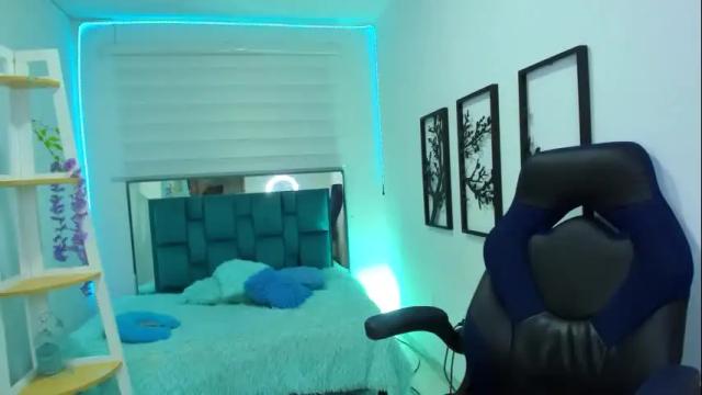 Image 3 of naomy777_ Stream on Chaturbate on 27 days ago