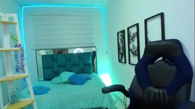 Image 6 of naomy777_ Stream on Chaturbate on 27 days ago