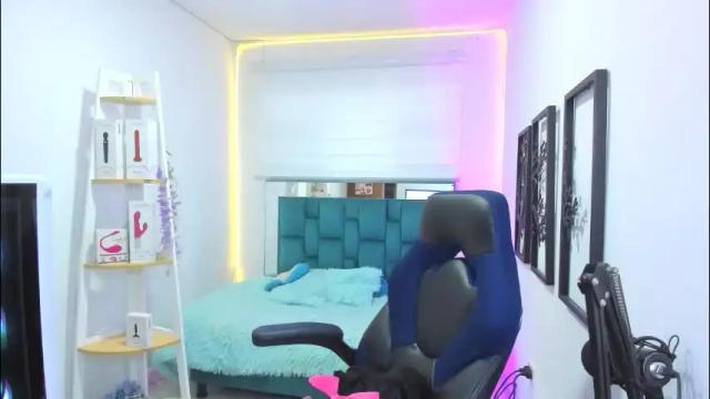 Image 11 of naomy777_ Stream on Chaturbate on 2 days ago