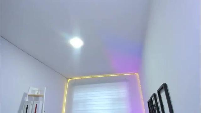 Image 3 of naomy777_ Stream on Chaturbate on 2 days ago