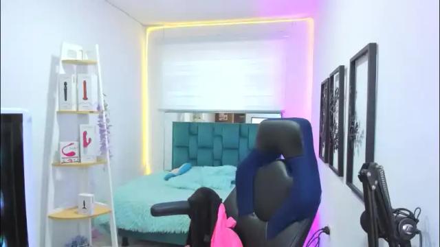 Image 7 of naomy777_ Stream on Chaturbate on 2 days ago