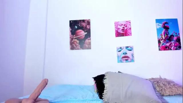 Image 3 of naomy_lida Stream on Chaturbate on 1 month ago