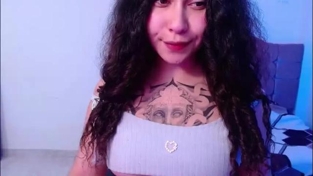 Image 11 of naomybenedetti Stream on Chaturbate on 29 days ago