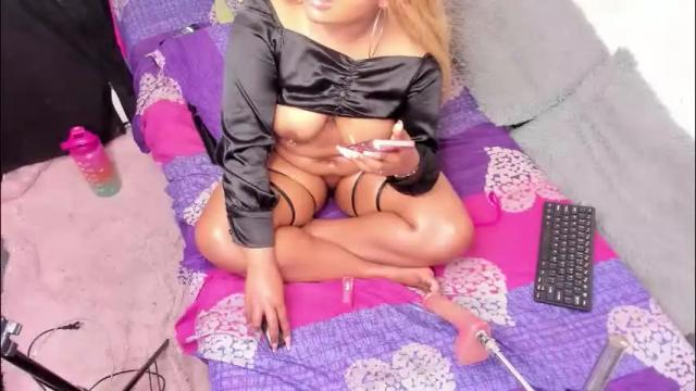 Image 7 of naomyfoxx1 Stream on Chaturbate on 17 days ago