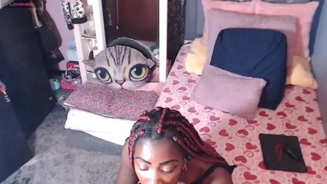 Image 8 of nashaabara Stream on Chaturbate on 19 months ago