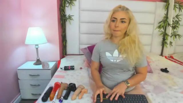 Image 6 of nashlymilf Stream on Chaturbate on 15 months ago