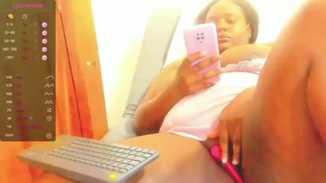 Image 11 of nassaumi12_ Stream on Chaturbate on 21 months ago