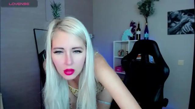 Image 10 of nastasya_cute Stream on Chaturbate on 2 months ago