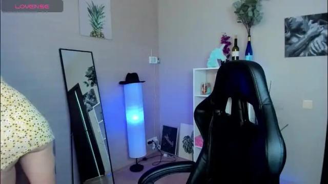 Image 3 of nastasya_cute Stream on Chaturbate on 2 months ago