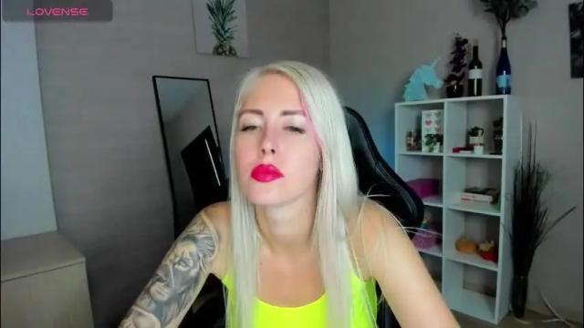 Image 12 of nastasya_cute Stream on Chaturbate on 1 month ago