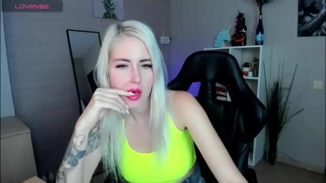 Image 12 of nastasya_cute Stream on Chaturbate on 12 days ago
