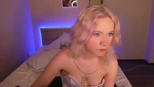 Image 7 of nastya_odina Stream on Chaturbate on 15 months ago