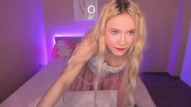 Image 6 of nastya_odina Stream on Chaturbate on 22 months ago