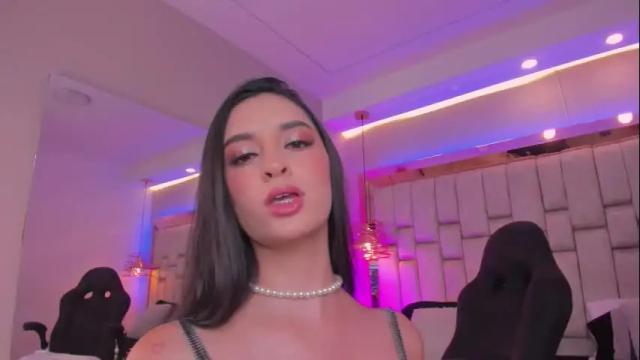 Image 8 of natachadiaz Stream on Chaturbate on 9 months ago