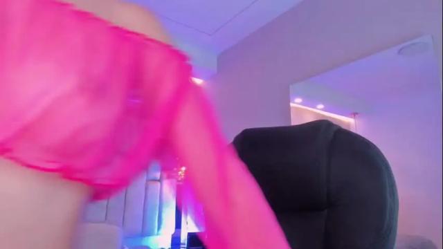 Image 3 of natachadiaz Stream on Chaturbate on 9 months ago