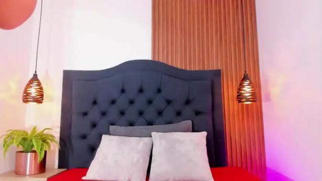 Image 6 of natale_e Stream on Chaturbate on 12 months ago