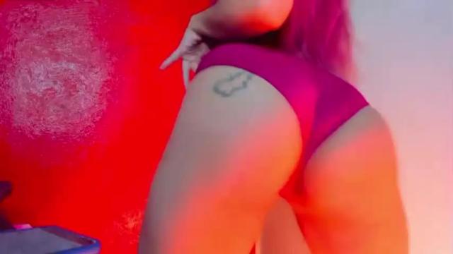 Image 12 of natalia_33 Stream on Chaturbate on 14 months ago