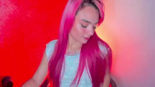 Image 2 of natalia_33 Stream on Chaturbate on 14 months ago
