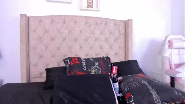 Image 4 of natalia_collinslim Stream on Chaturbate on 1 month ago