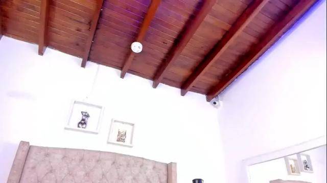 Image 2 of natalia_collinslim Stream on Chaturbate on 17 days ago