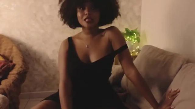 Image 3 of natalia_curlyx Stream on Chaturbate on 13 months ago