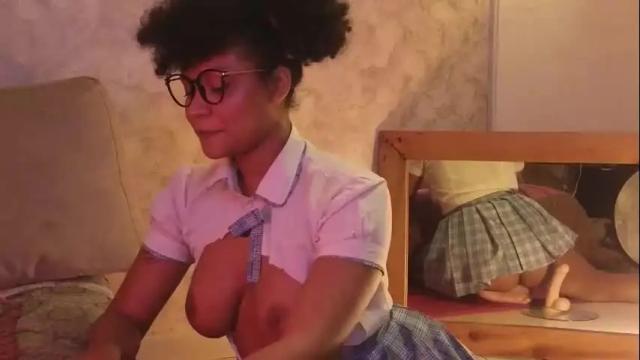 Image 7 of natalia_curlyx Stream on Chaturbate on 19 days ago