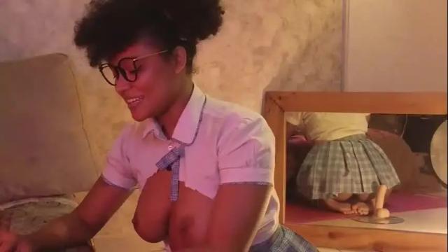 Image 8 of natalia_curlyx Stream on Chaturbate on 19 days ago