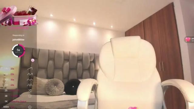 Image 6 of nataliaa_leon Stream on Chaturbate on 14 months ago