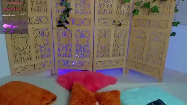 Image 12 of nataliaaristisabal Stream on Chaturbate on 19 months ago